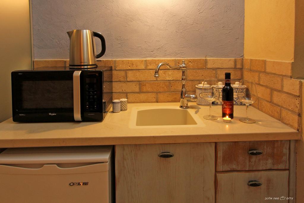 Beit Ha'Omanim Hotel Safed Quarto foto